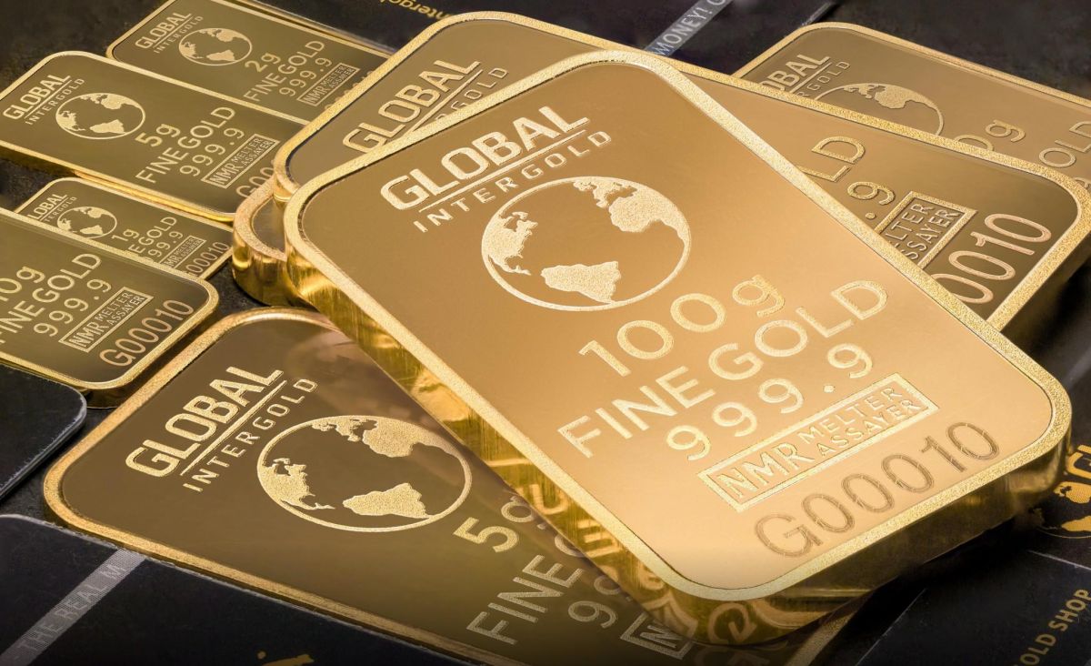 Harga Emas Antam Hari Ini Anjlok Rp7.000, Cek Update Buyback Terbaru