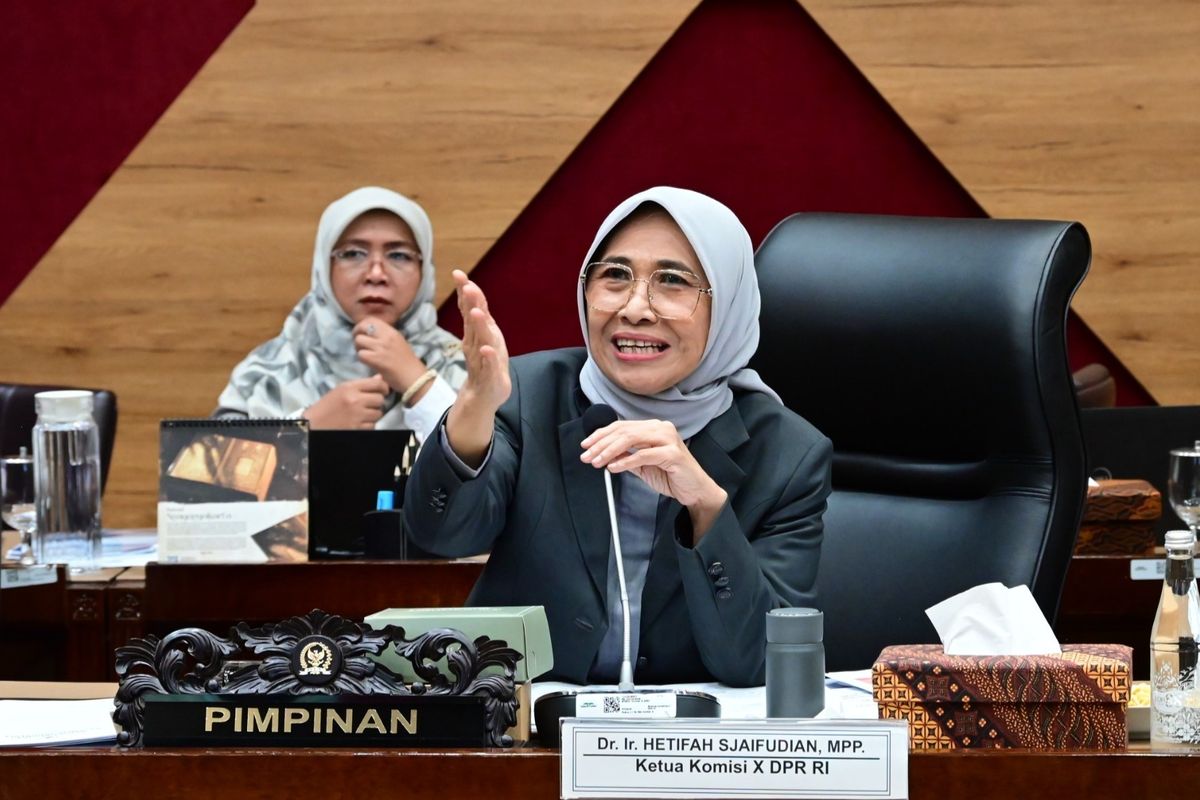 Temuan Ratusan Senjata di Sekolah Swasta, Ketua Komisi X Ingatkan Prioritas Belajar Siswa