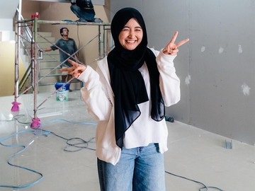 Arafah Rianti Rambah Bisnis Hiburan Digital: Ekspansi Warnet dan Rental PS untuk Generasi Muda