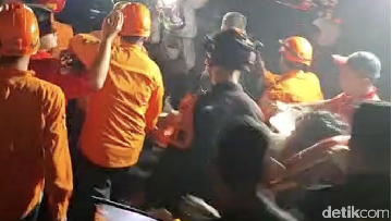 Satu Pekerja Diselamatkan dari Lantai 15 Gedung Bapenda DKI Akibat Kebakaran