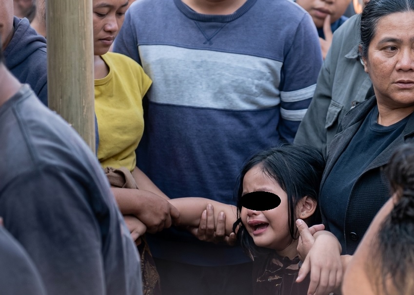 Tragedi di Bali: Ayah Pencuri Ayam Tewas Dikeroyok, Tangis Sang Anak Pecah di Hadapan Jenazah