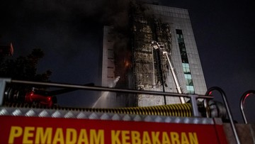 Teror Ledakan Guncang Kebakaran Gedung Bapenda DKI Jakarta Malam Hari