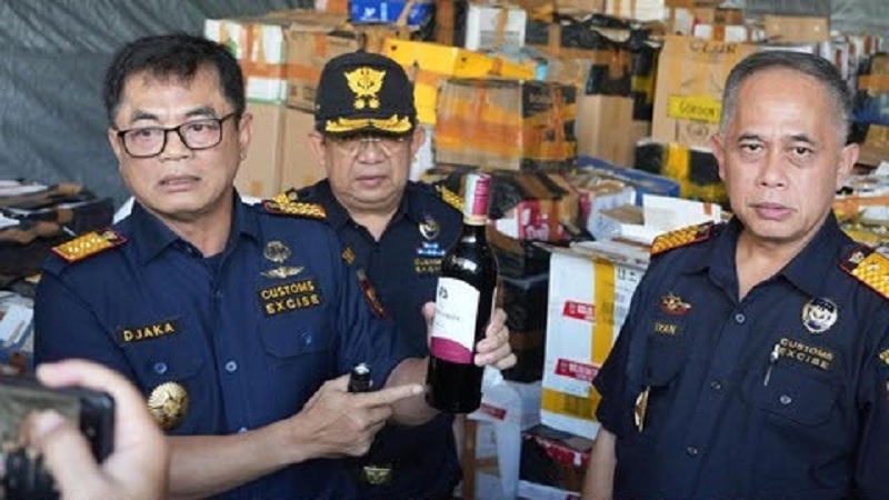 Gempuran Barang Haram di Bali: Bea Cukai Gagalkan Peredaran Ribuan Botol Minuman Beralkohol Ilegal