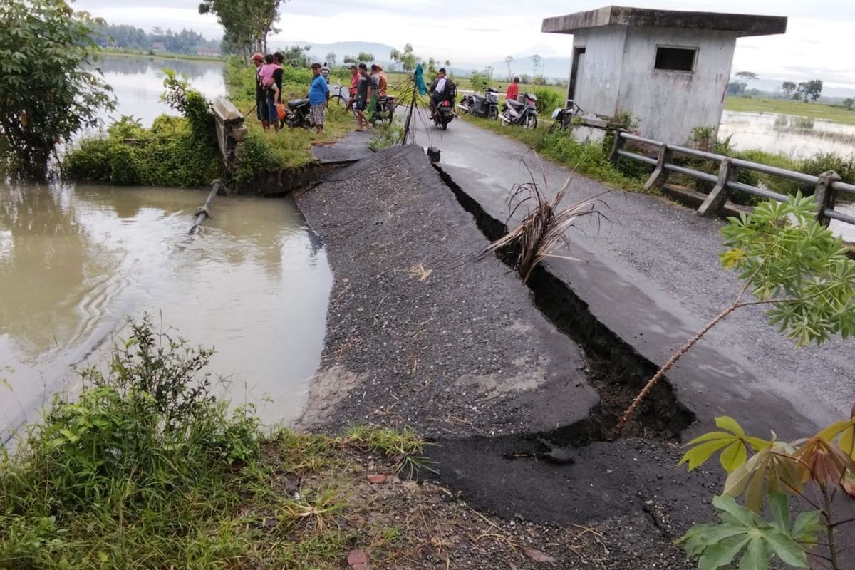 Jembatan Gantung Kritis di Kebumen: Ancaman Nyata Warga Indrosari Menanti Solusi
