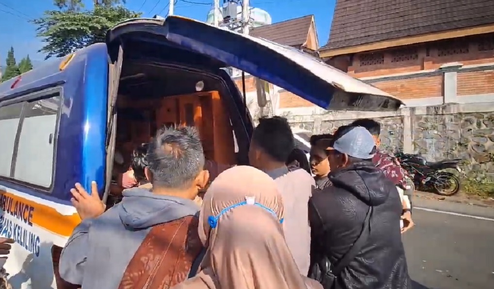 Tragedi Mini Bus di Jalur Wisata Bromo: Enam Jiwa Melayang Akibat Kecelakaan Tunggal