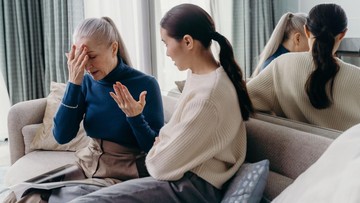 Mengenali Pola Komunikasi Generasi Boomer yang Berpotensi Memengaruhi Kecerdasan Emosional Anak