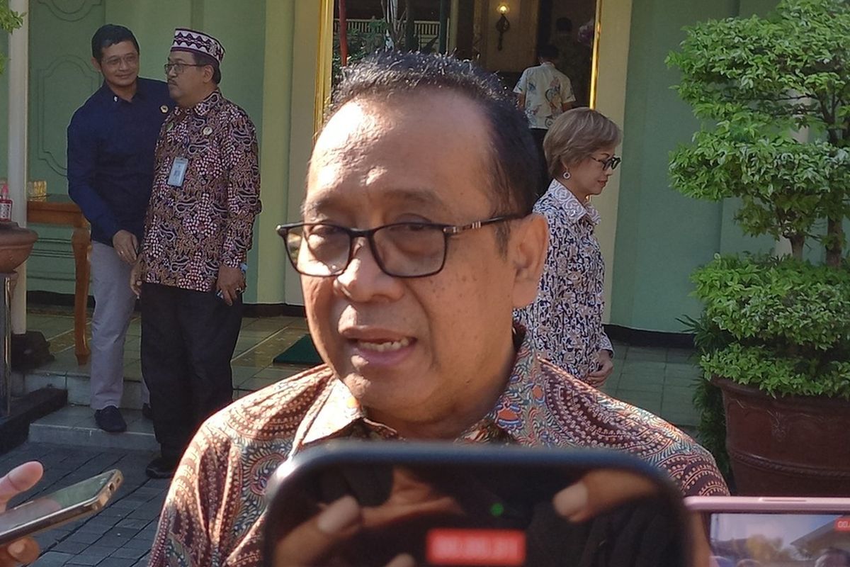 Modifikasi Cuaca Karhutla Bromo Terkendala Cuaca, Menko PMK Ungkap Solusi