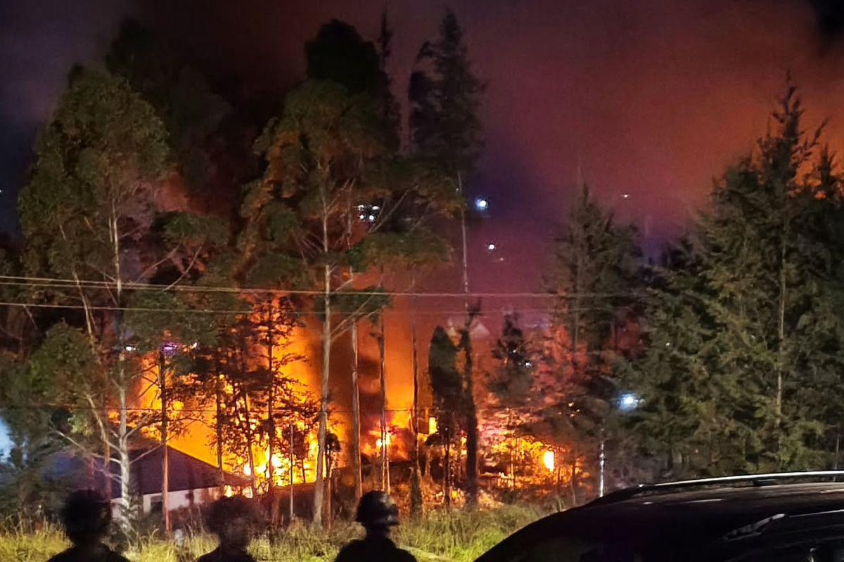 Kantor Pemerintah di Puncak Dilalap Api, Polisi Tingkatkan Kewaspadaan