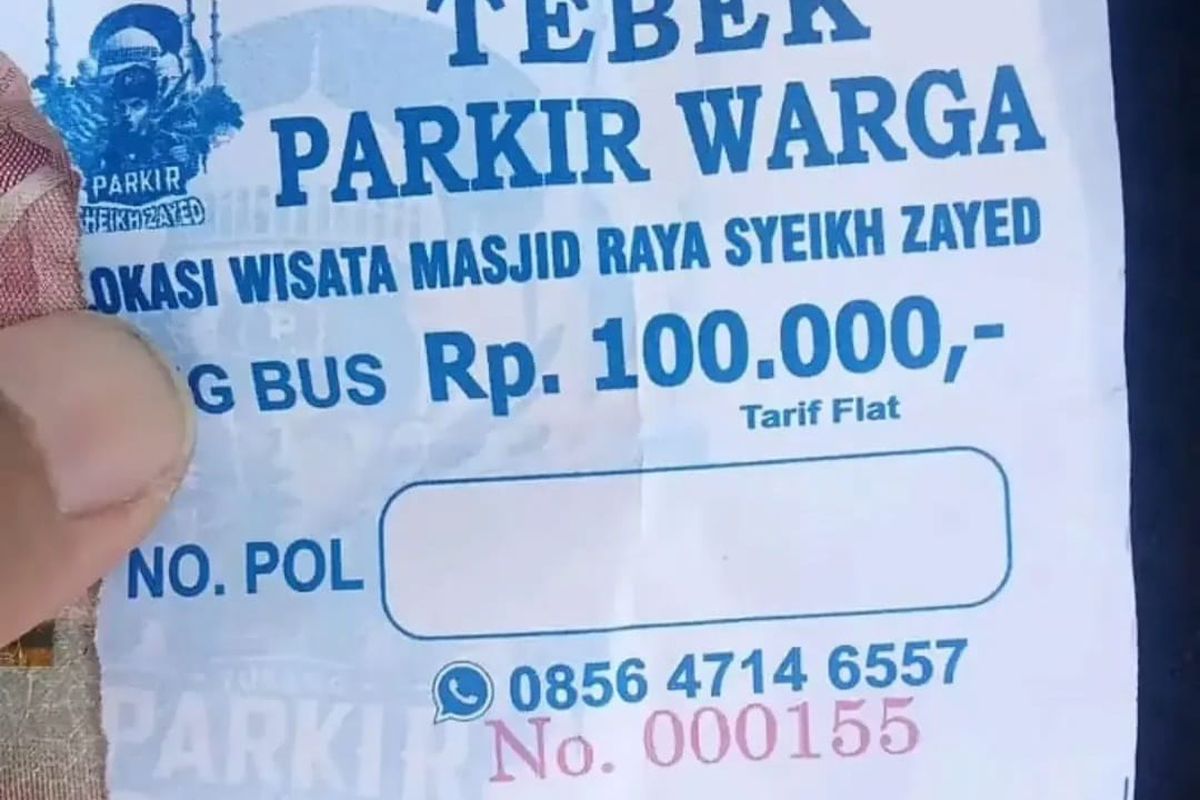 Viral Tarif Parkir Bus Rp 100.000 di Dekat Masjid Sheikh Zayed Solo, Dishub Buka Suara