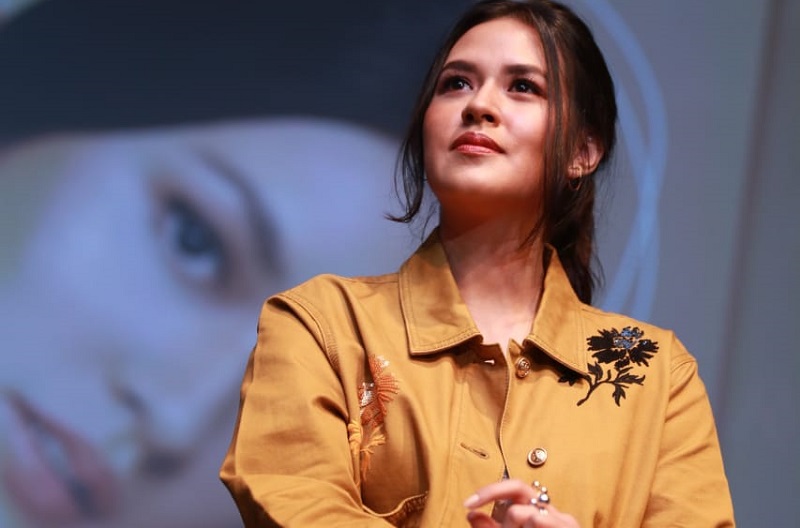 Interaksi Raisa di Medsos Mathis Molinie Picu Spekulasi Hubungan Asmara