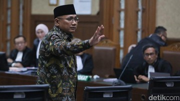 Skandal Kuota Haji: Mantan Menag Yaqut Didakwa Korupsi, Negara Rugi Ratusan Miliar Rupiah