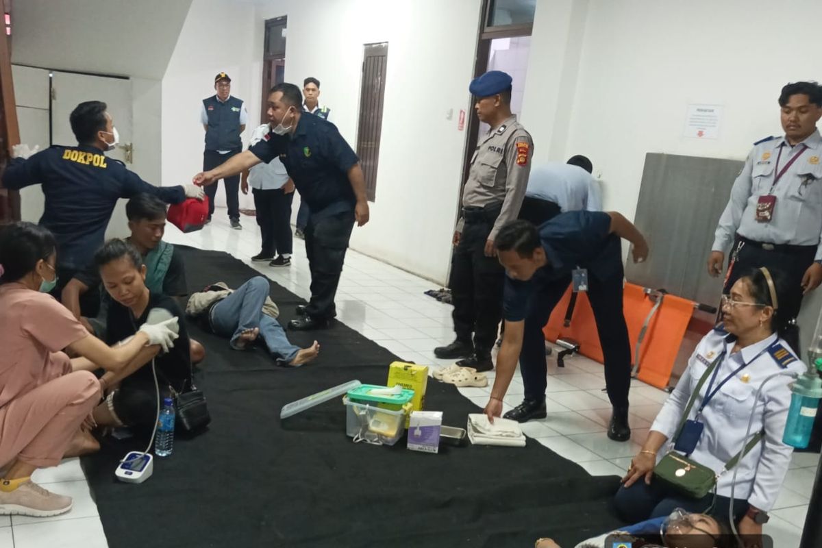 Kapal Penumpang Terbakar di Selat Lombok, 35 Orang Selamat Tiba di Padangbai