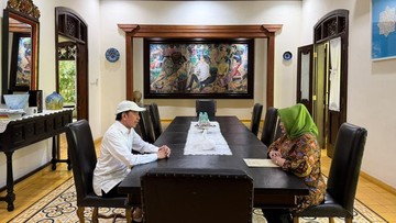 Plt Sekjen MPR Serahkan Undangan Sidang Tahunan ke Presiden Jokowi di Solo
