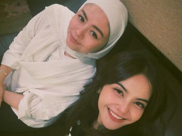 Duo T2 Bangkit dari Senyap, Tiwi dan Tika Garap Proyek Musik Baru