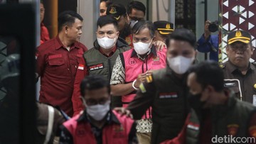 Dua Pejabat Pajak Ditahan Kejagung Terkait Dugaan Manipulasi Ekspor Pulp PT TPL