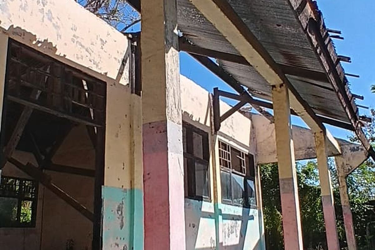 Sekolah Dasar di Pulau Moyo Sumbawa Ambruk, Nasib Pendidikan Anak Terancam