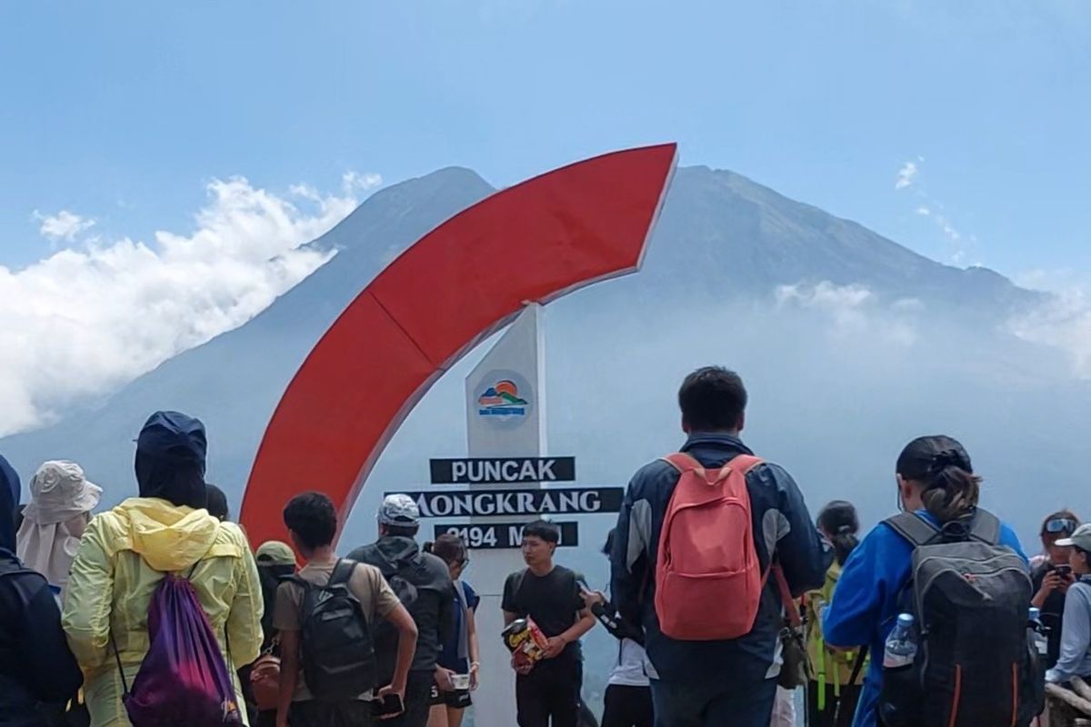 Puncak Mongkrang Jadi Saksi Perayaan HUT RI ke-81, Pendakian Dibuka 24 Jam Tanpa Henti