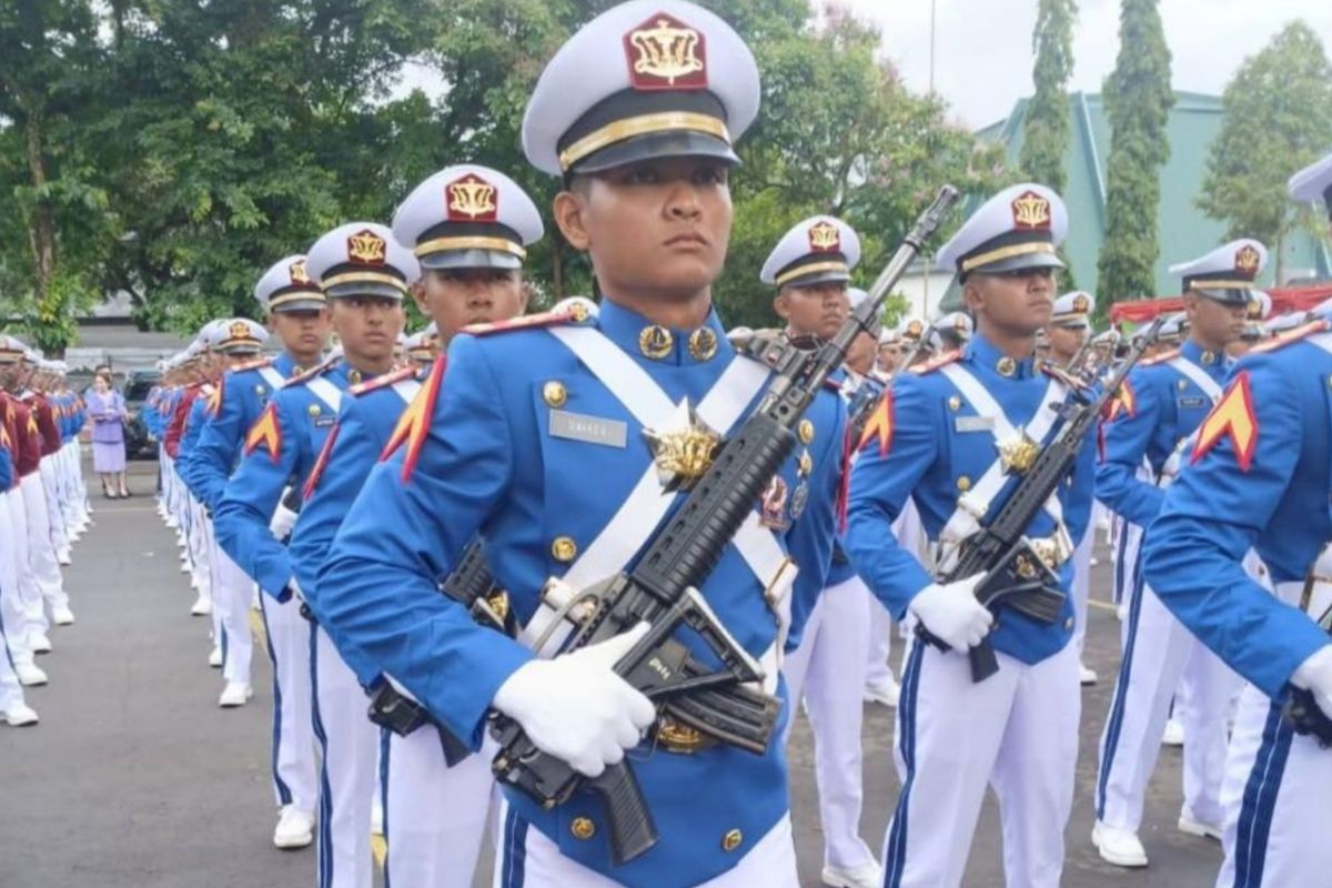 Taruna AAL Siap Bentuk Karakter Siswa Sekolah Rakyat Blitar Lewat Pelatihan Kedisiplinan