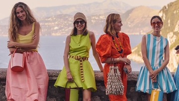 Padu Padan Warna Cerah Musim Panas: Tips Tampil Stylish Tanpa Terkesan Berlebihan