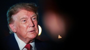 Strategi Trump Kuasai Selat Hormuz: Klaim Penguasaan di Tengah Tekanan Politik Domestik