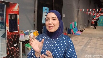 Kolaborasi Bisnis dan Romantisme: Tya Ariestya Luncurkan Bisnis Kos-kosan di Momen Ulang Tahun Pernikahan ke-9