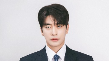 Sung Hoon Siap Pikat Hati Penonton Lagi Lewat Proyek Drama Romantis Terbaru