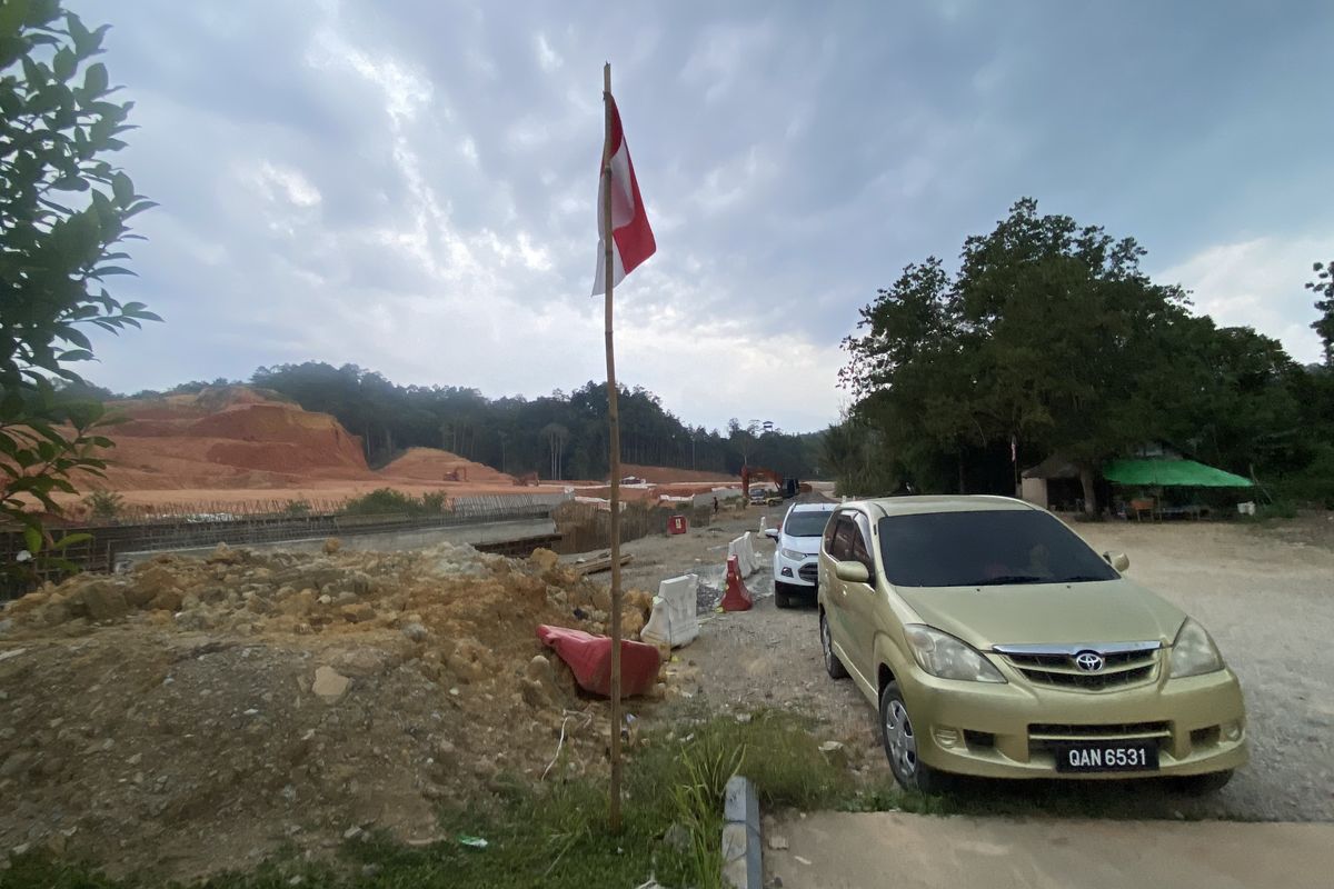 Merah Putih Berkibar di Titik Nol Lintas Batas Jagoi Babang, Sambut HUT RI dengan Semangat Nasionalisme
