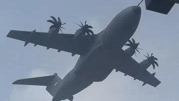 Langit Jakarta Bergetar: Latihan Tempur TNI Jelang HUT RI ke-81, Maia Estianty Jadi Saksi dari Ketinggian