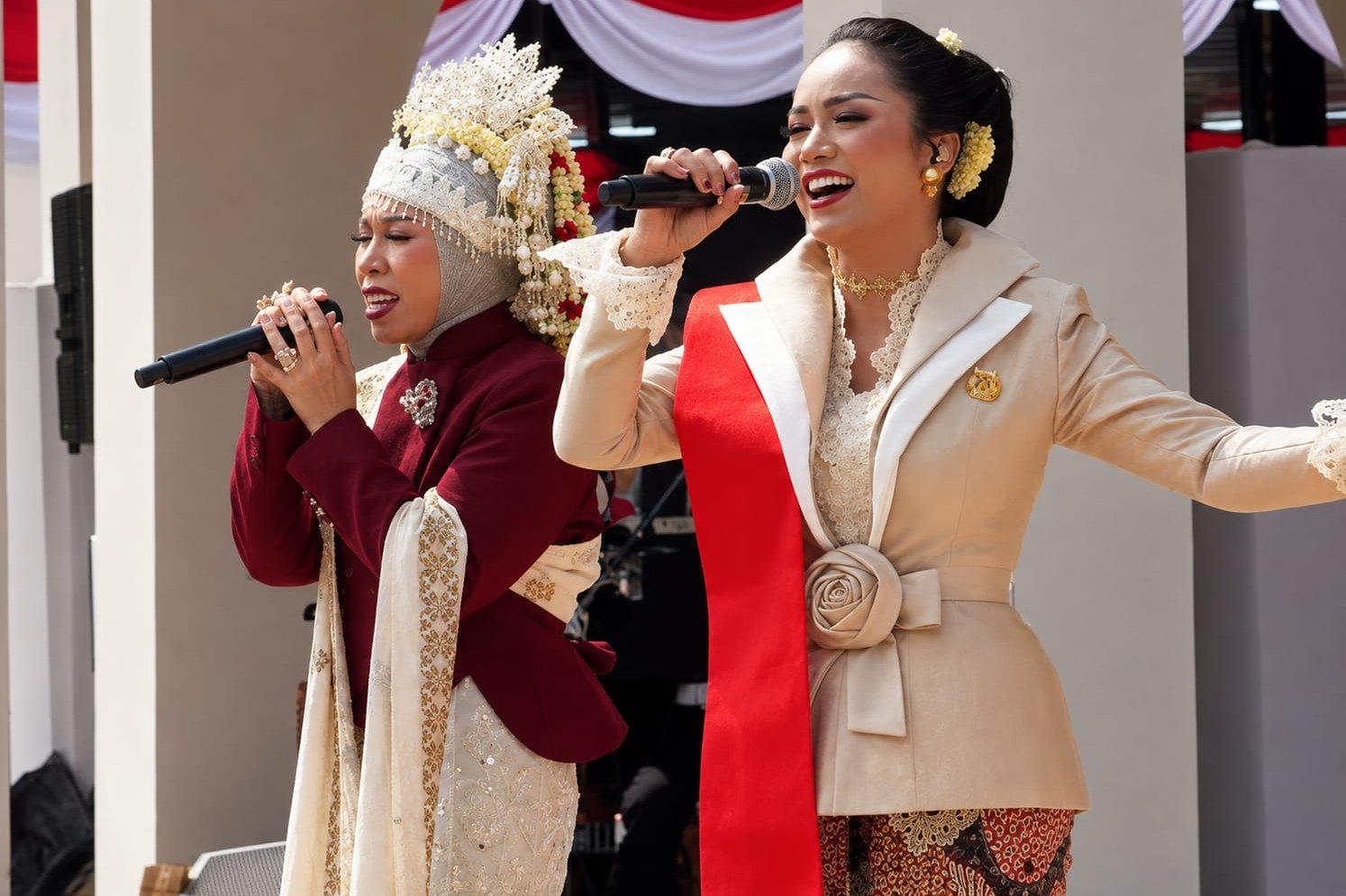 Kolaborasi Emas Krisdayanti dan Melly Goeslaw Merayakan 81 Tahun Kemerdekaan Indonesia
