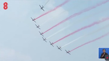 Spektakuler! Langit Jakarta Berhias Atraksi Udara TNI-Polri Rayakan HUT RI ke-81
