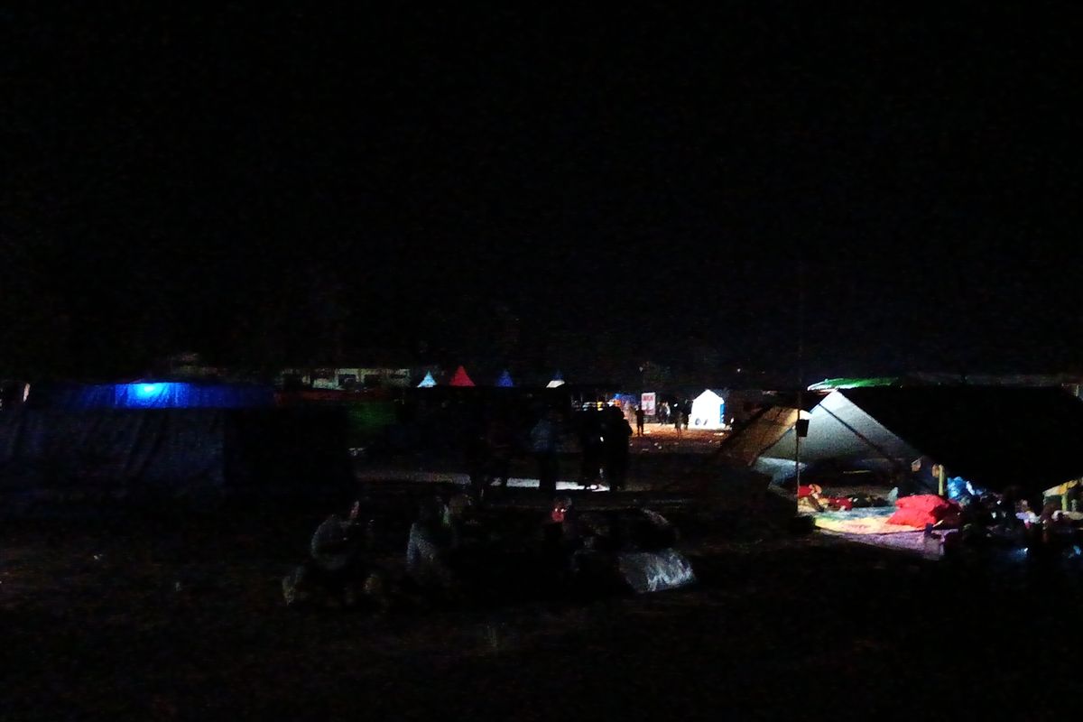 Reok NTT Lenyap dalam Gelap Pasca-Gempa: Warga Rasakan Kehidupan Tanpa Cahaya dan Akses