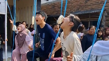 Pelajar Jepang Cicipi Semangat Kemerdekaan RI Lewat Lomba Tradisional di Serang
