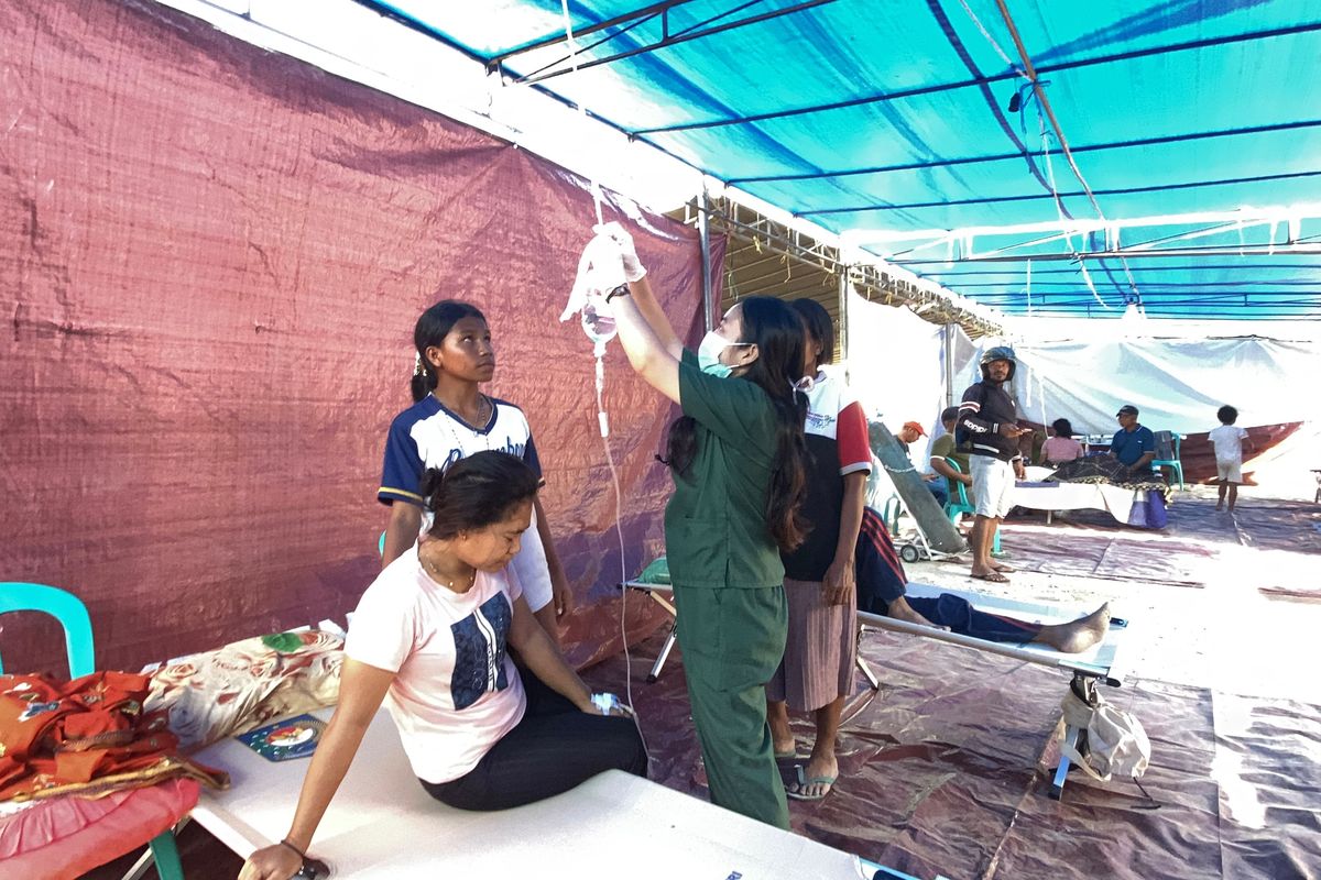 Gempa NTT: Warga Dampek Bangkitkan Posko Mandiri Pasca Terisolasi Tiga Hari