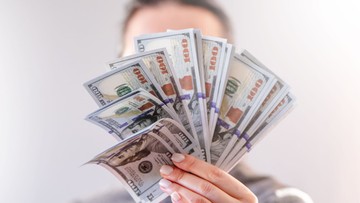 Zodiak Pembawa Hoki Finansial: 5 Tanda Langit yang Dikenal Rezekinya Melimpah