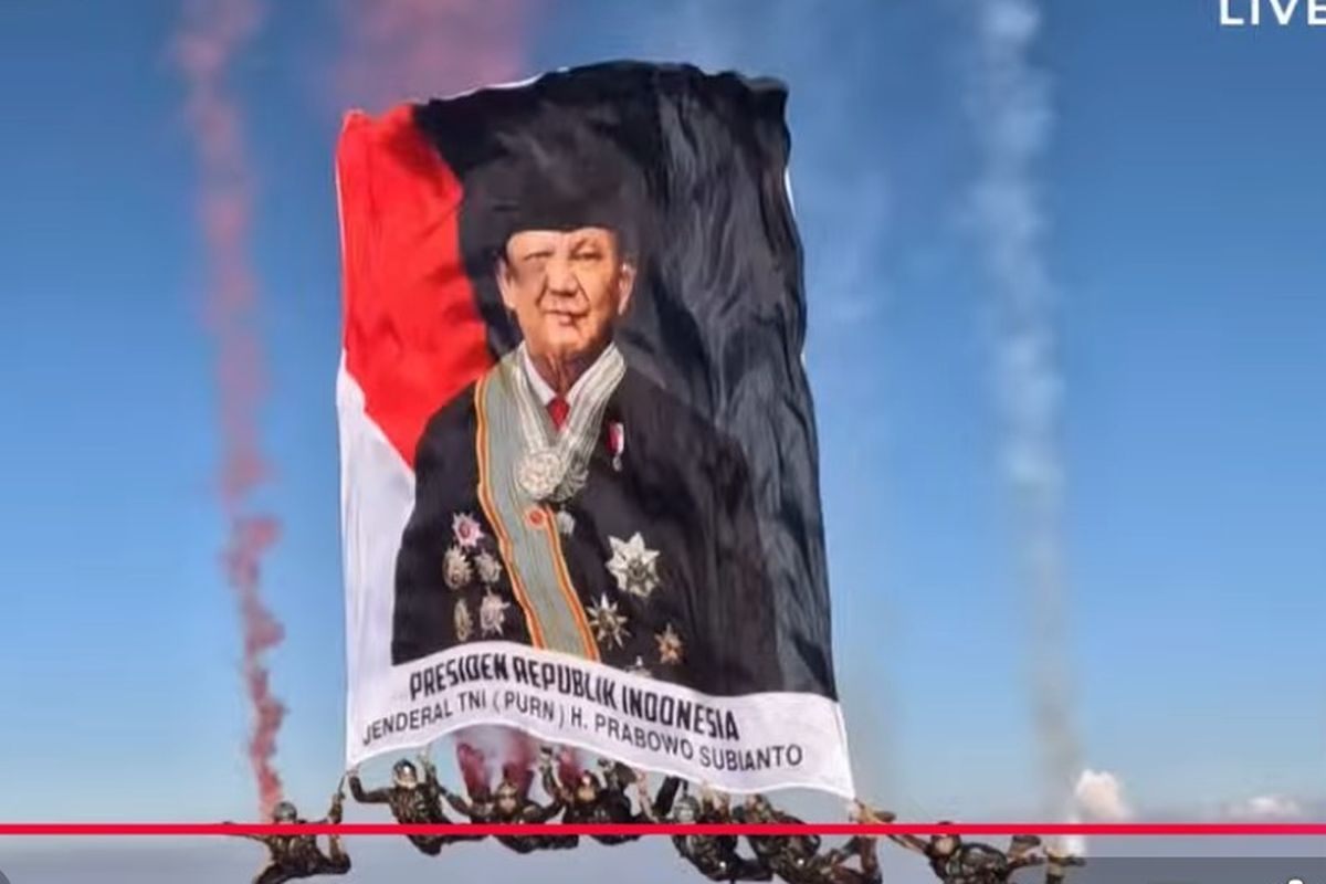 Bendera Wajah Prabowo di HUT RI: Istana Jelaskan Makna Kebanggaan dan Apresiasi TNI