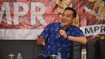 Momen Kebersamaan Empat Pilar Bangsa: Prabowo, Jokowi, Gibran dalam Balutan Semangat HUT RI