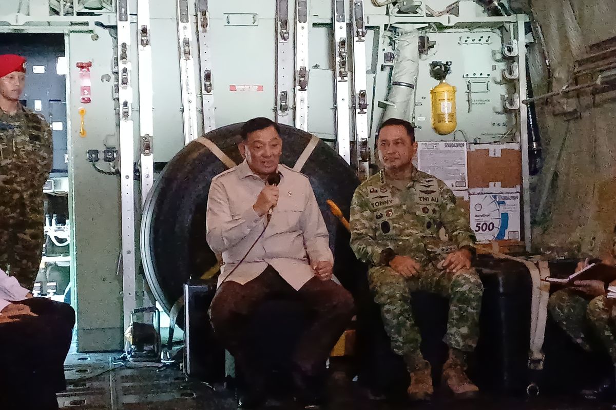 Modernisasi Hercules A-1319: Menhan Sjafrie Pimpin Diskusi Strategis di Udara