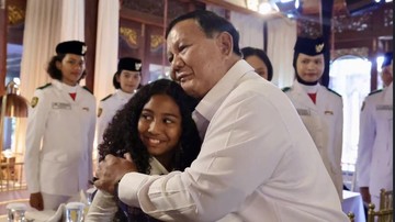 Kehangatan Istana: Presiden Prabowo Apresiasi Kontribusi Paskibraka dan Pengisi Acara HUT Ke-81 RI