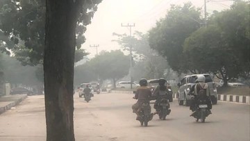 Kabut Asap Parah Landa Palangka Raya, Udara Memasuki Zona Berbahaya dengan AQI 487