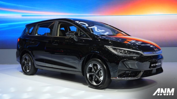 BYD Pecah Rekor di GIIAS 2026, BYD M6 Jadi Idola Baru Keluarga Indonesia