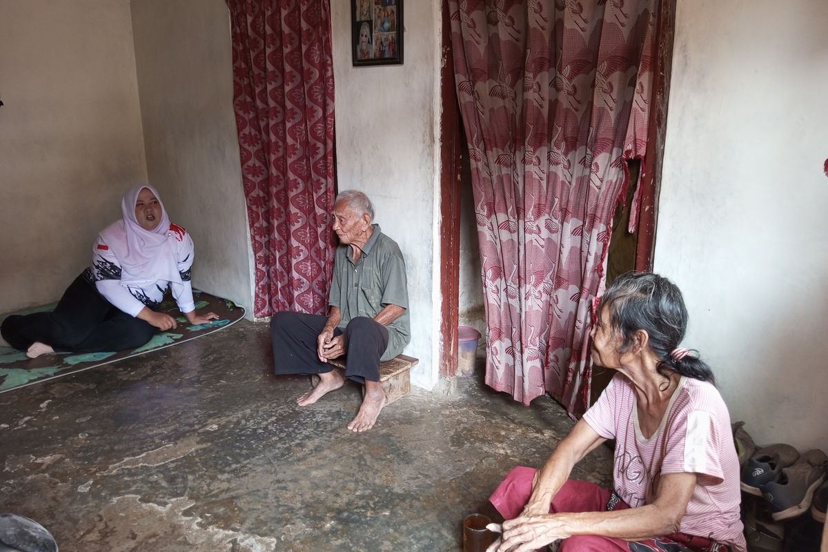 Nasib Bansos Lansia di Pekalongan: Terkendala Sistem, Warga Tak Buta Huruf Dituduh Berjudi