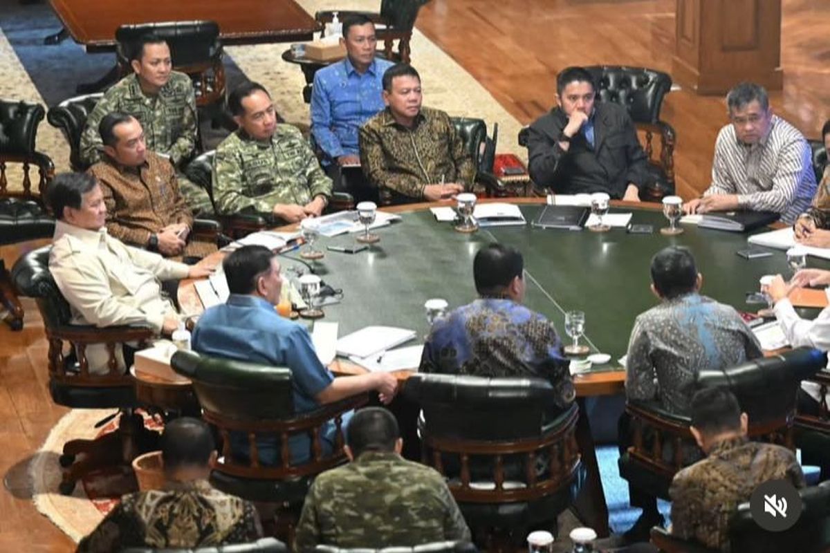 Strategi Khusus Presiden Prabowo Kumpulkan Para Menteri dan Pimpinan TNI di Hambalang