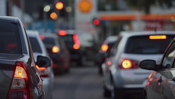 Arus Kendaraan Menuju Jakarta Padat Merayap di Awal Pekan