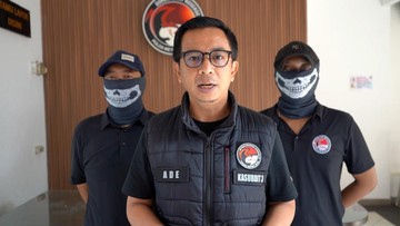 Polisi Bongkar Produksi Cairan Vape Ilegal Mengandung Narkotika di Tebet