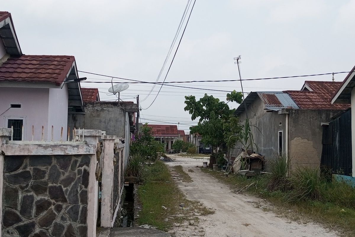 Keluhan Warga Desa Rimbo Panjang Akibat Pemadaman Listrik Berkala yang Berlangsung Lama
