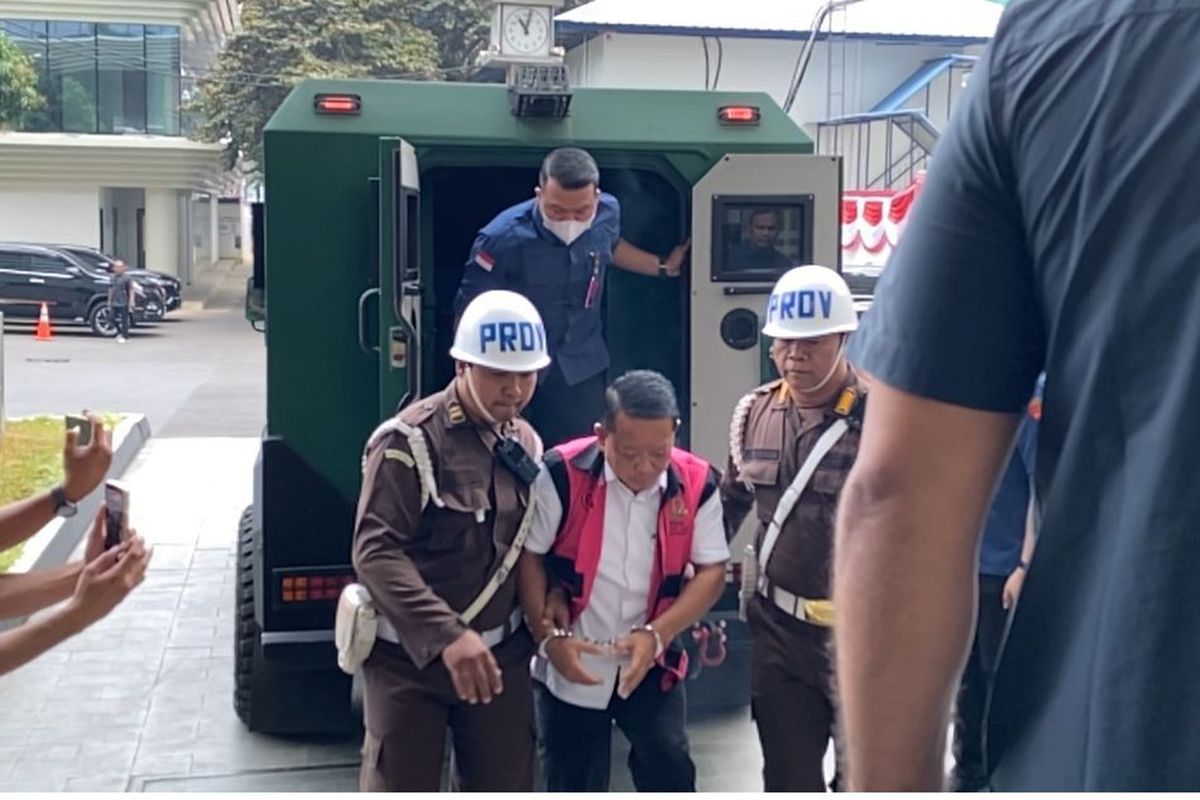 Perkembangan Kasus TPPU, Eks Jampidsus Febrie Adriansyah Jalani Pemeriksaan Intensif di Kejagung