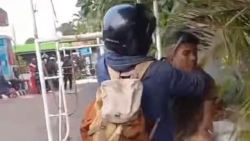 Polisi Ringkus Pengendara Motor yang Viral Lakukan Aksi Piting Pengemudi di Jagakarsa