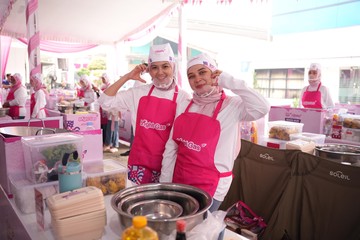 Merayakan Hari Pelanggan Nasional, Pertamina Bagikan Ribuan Porsi Masakan Nusantara