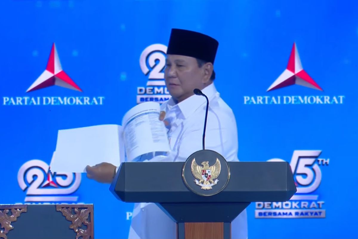 Momen Hangat Presiden Prabowo Saat Berbagi Cerita Mengenai Teks Pidato di HUT Partai Demokrat