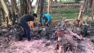 Puluhan Sepeda Motor Ludes Terbakar di Area Parkir Pabrik Demak